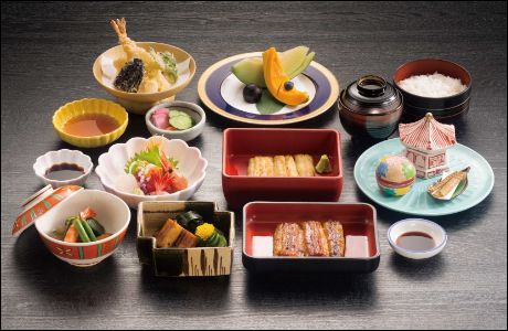 写真：会席料理イメージ